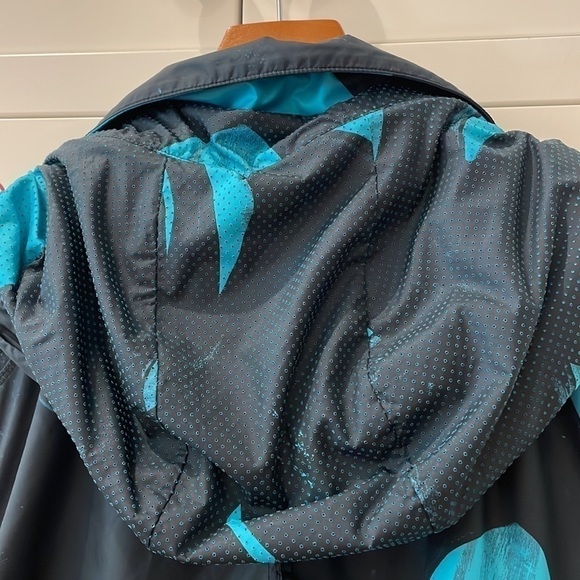 Lululemon Turquoise & Black Vest Hooded Jacket/Spring & Summer-Travel-Lk. New—12 - Picture 9 of 10